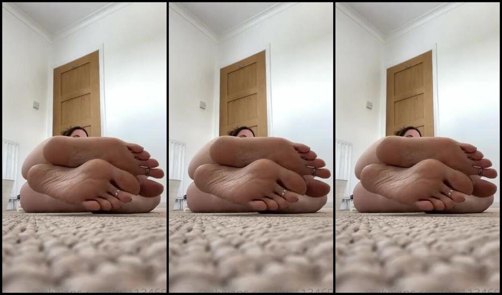 Mimisfeet1 Aka U81134601 Onlyfans Little Ass And Soles Tease Video To Help Get You Perverts Drained