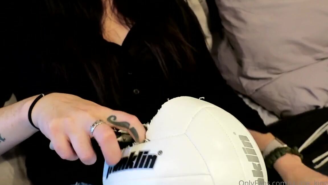 Lalalaura Nicknamed Lauras Kingdom 10 19 2023 Onlyfans Video Lauras Volleyball Pop