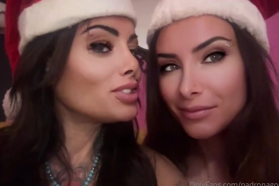 Mistress Desideria Godiva Nicknamed Padronagodiva 12 23 2023 Onlyfans Video Un Bacio Di Natale