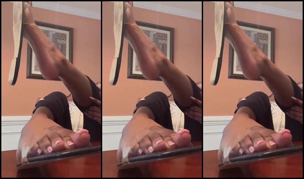 Pretty Solez Nicknamed Solezofagoddess Foot Fetish 04 04 2024 Onlyfans Video Playing With My Cute Sandals And Showing Off My Pretty Feet