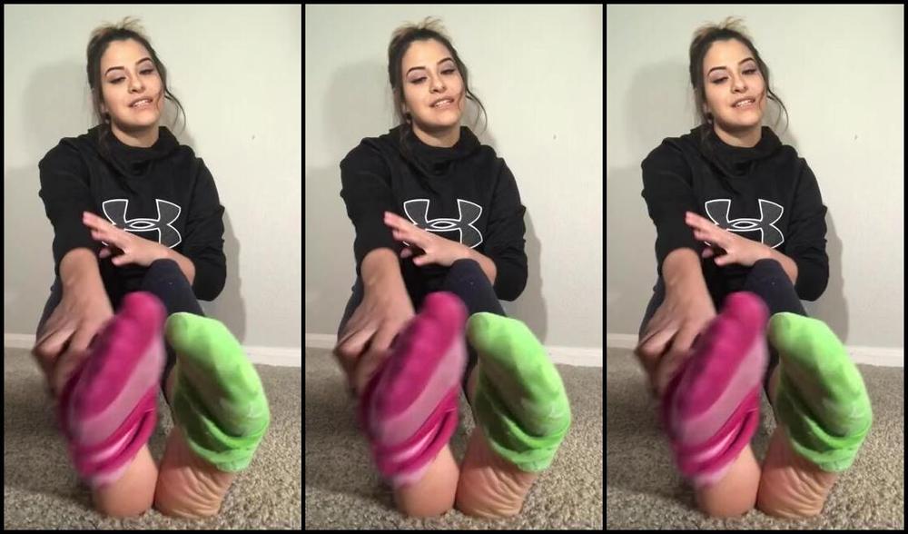 Milaap Onlyfans What S Better Than Coming Home After Running Errands Taking Off These Sweaty Socks And Shoes Especially