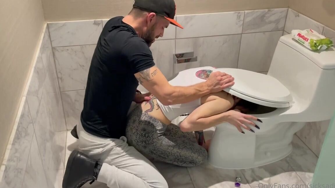 Sicksadist Enjoy This This Extended Raunchy Ass Clip With Vilevixen If You Like It You Can Purchas