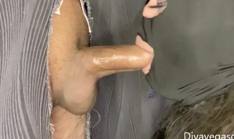 Divavegasgh Big Uncut Latino