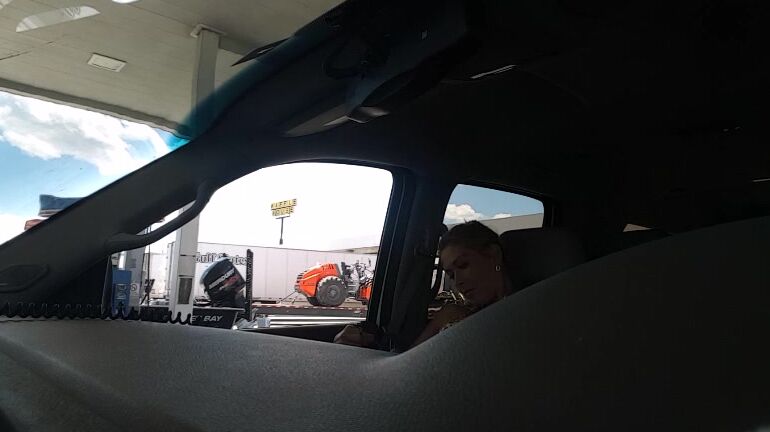 tianalive gas station flashing Manyvids