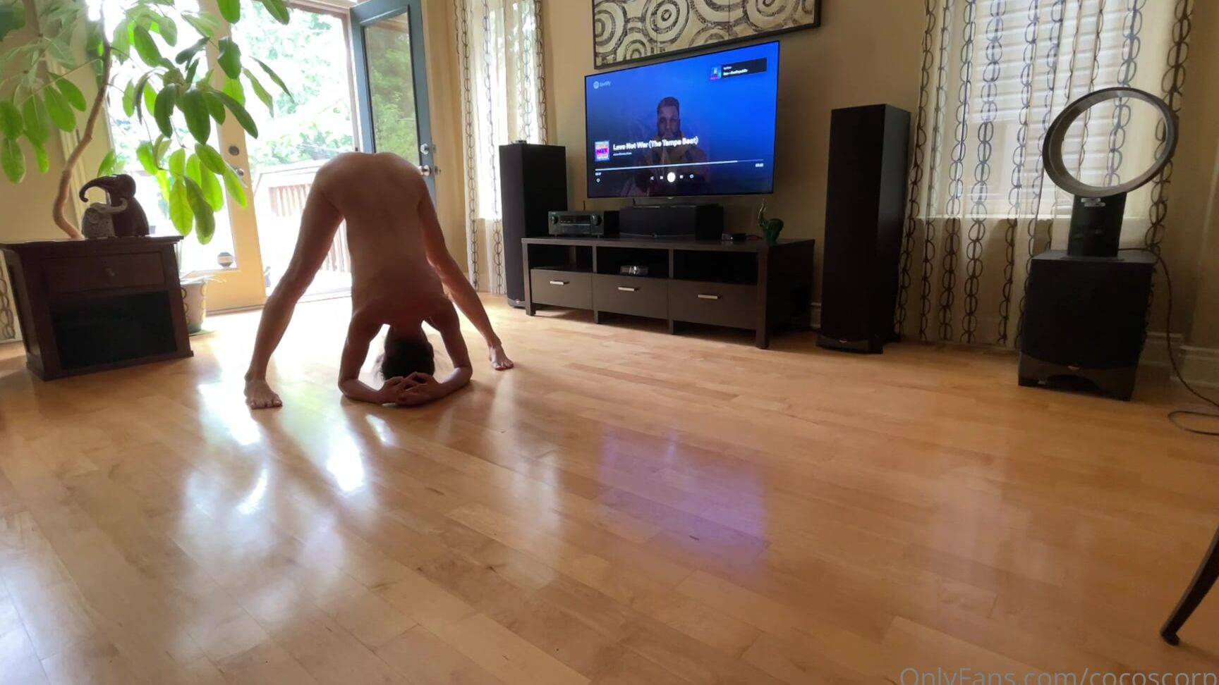 Cocoscorpiovip And Here S A Namaste Yoga Dance