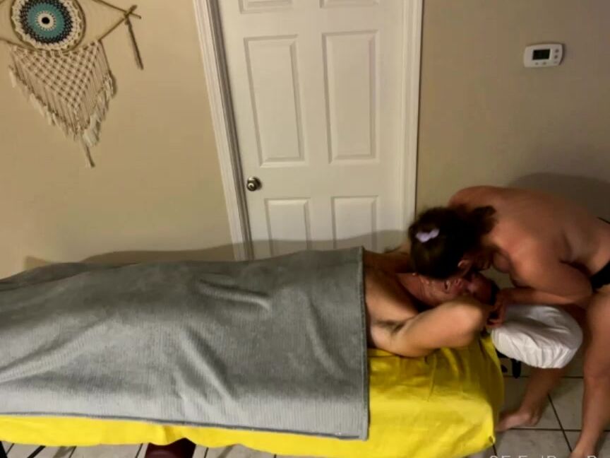 Eatpraydong Here S Last Night S Live Massage Show I Was Sore This Morning From The Pounding I Too