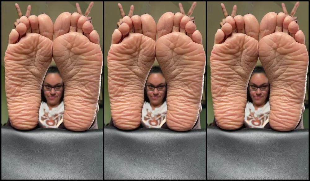 Deedeericanfeet Onlyfans Gm Wrinkled Soft Soles