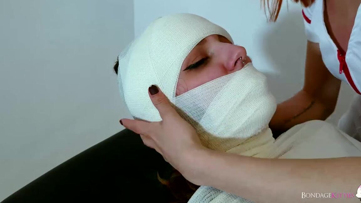 Bondage Kitties Crazy Woman Steals Nurse S Uniform And Mummifies Her Spanish Sub English Mp4 Fullhd 1080P