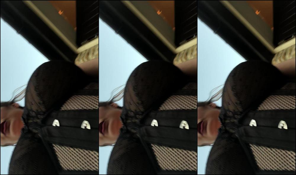 Maitresse Madeline Marlow That Damn Willhavocxxx Photobombing My Butt In Eng