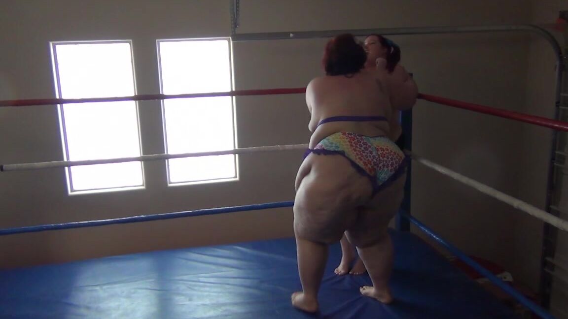 Elizaallure Mysti Takes Eliza To The Ground