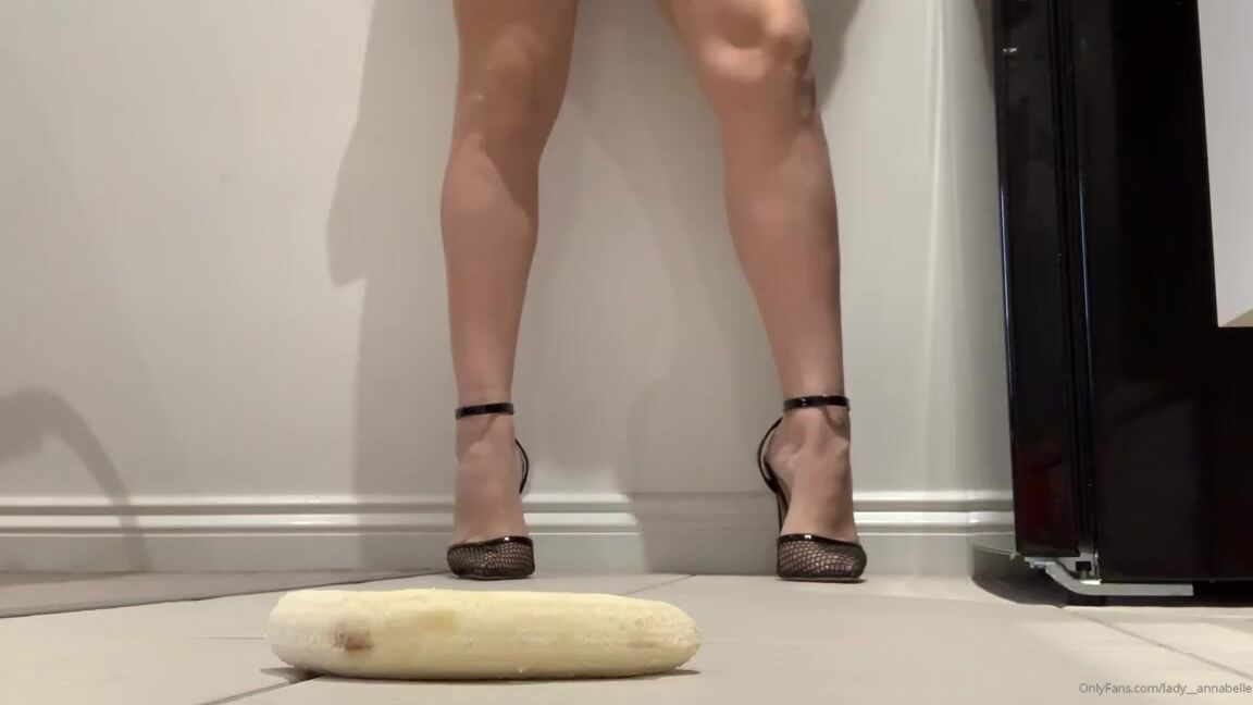 Lady Annabelle Onlyfans I Do Love To Crush A C0Ck