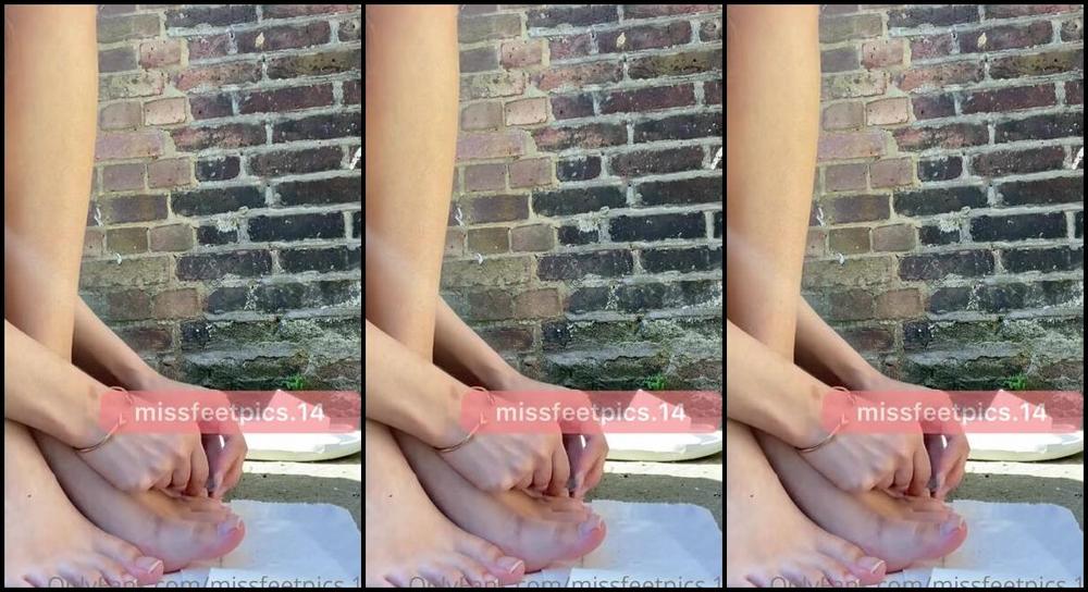 Alia Lizza Nicknamed Missfeetpics14 Onlyfans Here S A Video On How I Prep My Nails Before Applying A New Colour Hope You Guys Enjoy The Process