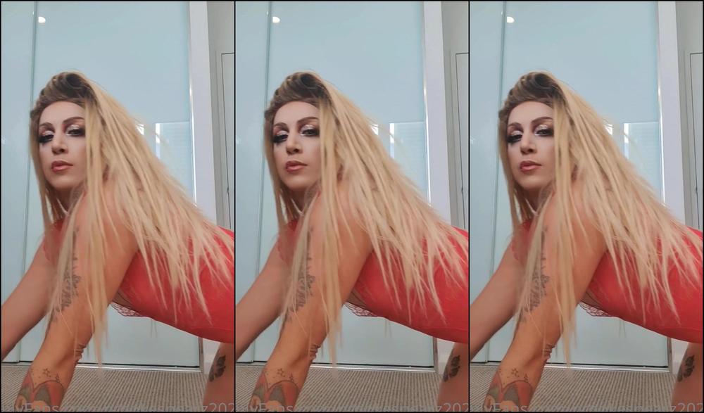 Brookespearz I Have A Lollipop For You To Suck On