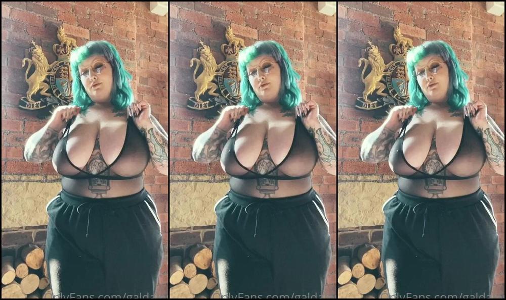 Galdalou 983213133 09 29 2020 Would Your Cock Get Hard If You Saw Me Walking Down The Street In This Outfit