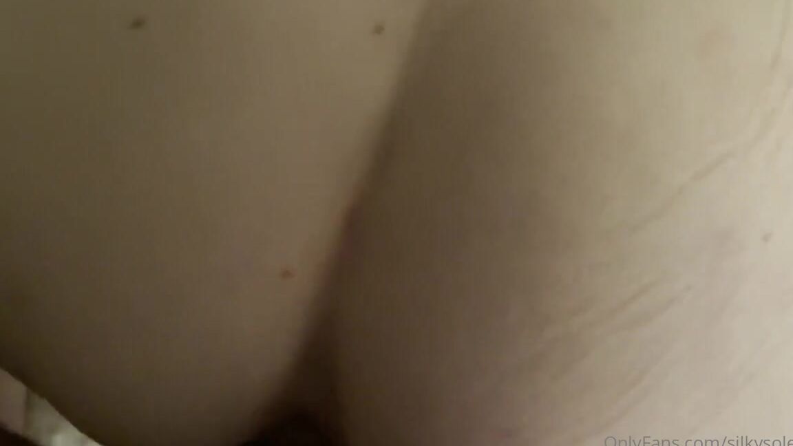 Silkysolesyyc Onlyfans Another Editing Session Interrupted Ipg Cant Help Himself When He Comes In And Sees What Im Work