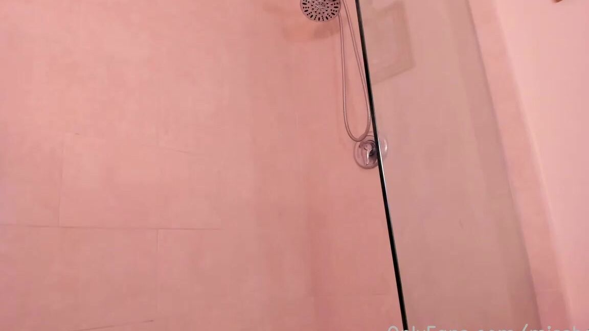 Missbella Onlyfans Stream Started At 08072020 0225 Am Shower Time Before Bed 50 Snap 15 Showerdance 10 Grab Or