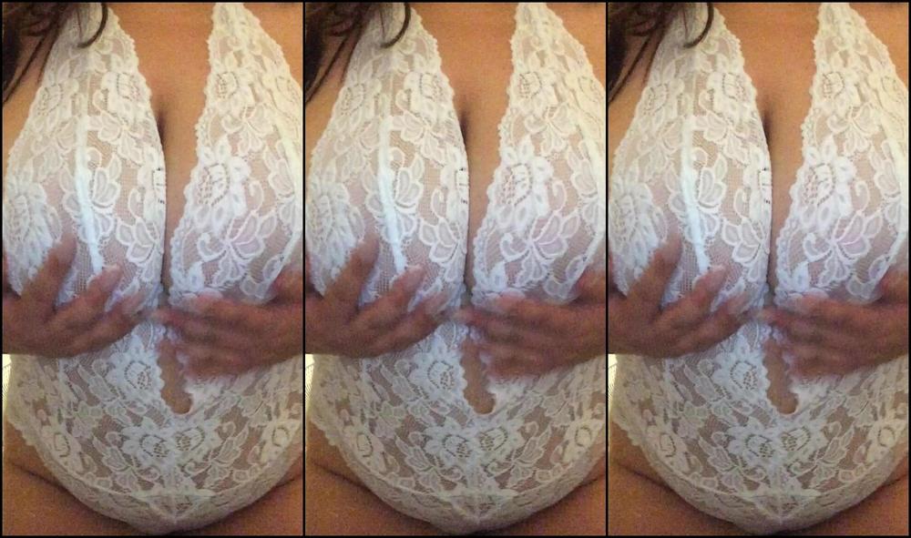 Missbustylatina Little White Teddy