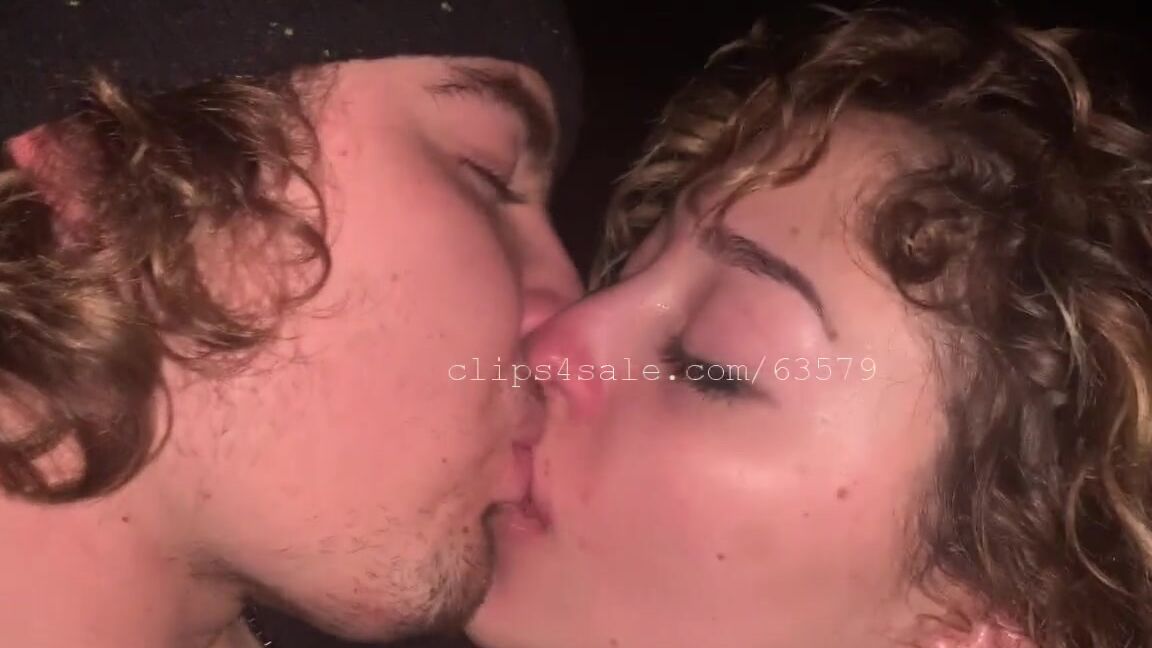 Kissingchannel Nicknamed Kissingchannel 04 02 2021 Onlyfans Video James And Sia