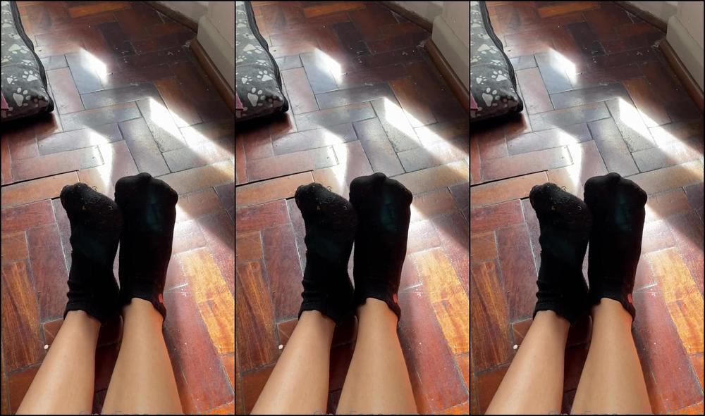 Elle O F 2130429187 06 08 2021 Lick For Me Now Lambe Pra Mim Agora