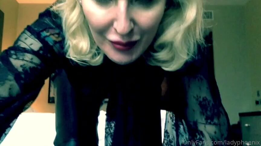 Lady Phoenix Nicknamed Ladyphoenix Ldn Onlyfans Therapy Thursday I Really Need Some Therapy For My Kleptomania As This Clip Illustratesbreaking