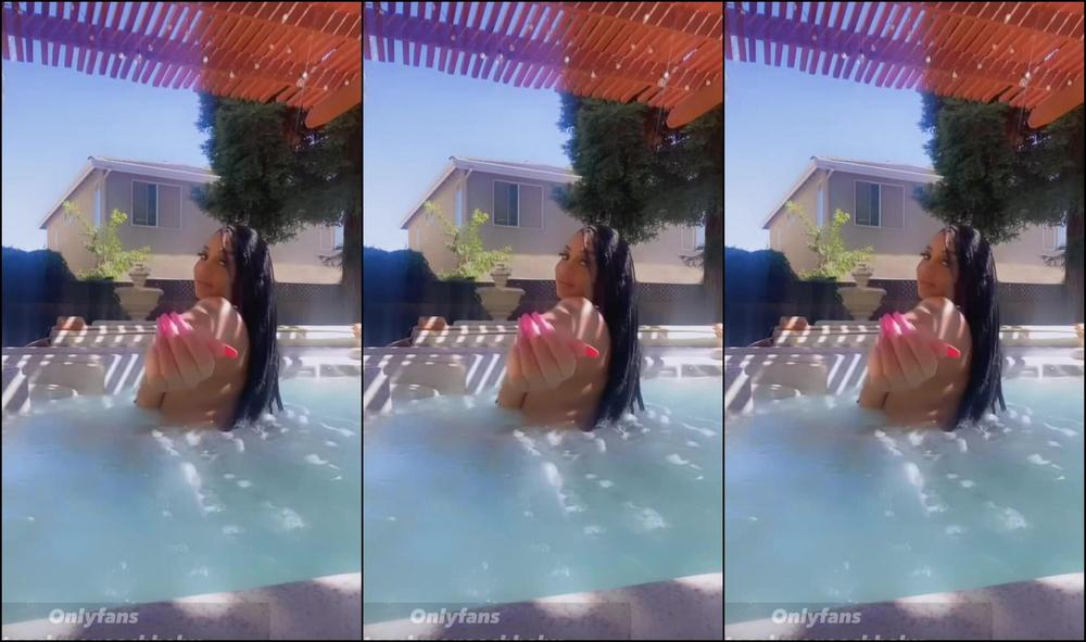 Toochmagoochbaby 2937708209 07 11 2023 I Gave My Neighbor A Show Today He Was Watching Me The Whole Time For