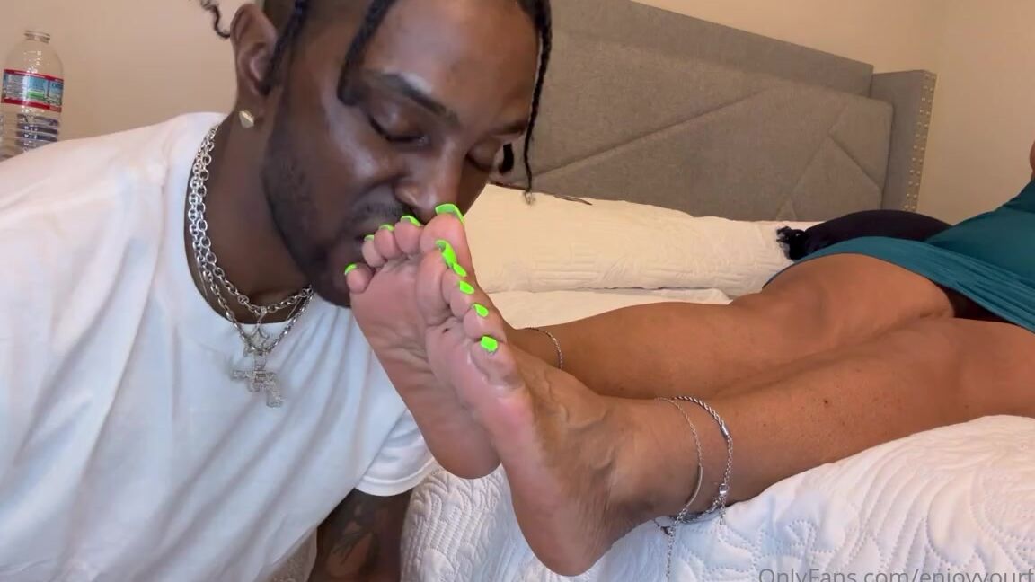 The Foot Worship Legend Nicknamed Enjoyyourfetish 10 05 2024 Onlyfans Video Worshipsolz1 Lphn