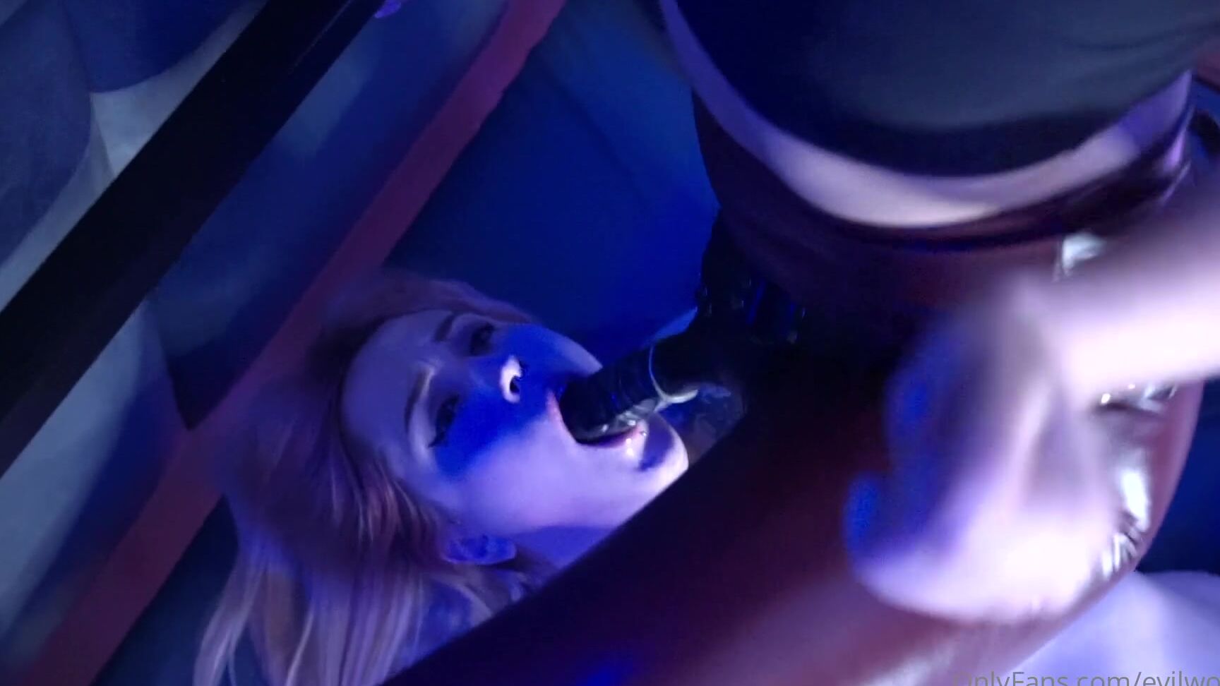 Evilwoman We Ve Found Our High School Girl Friend S Profile On Ch