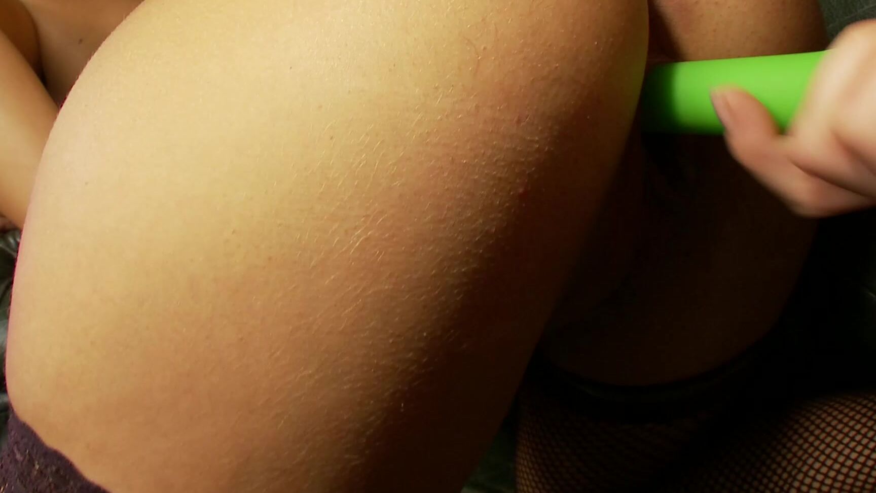 Emmagold Lesbians Lick Each Other S Pussy