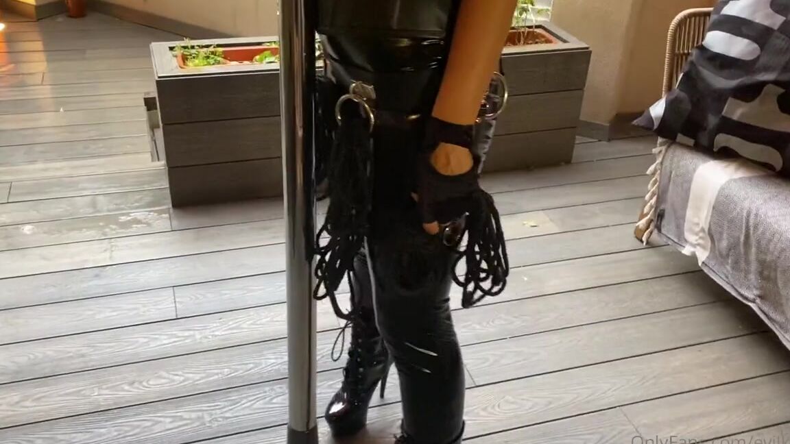 Evil Kitten Nicknamed Evilkitten Onlyfans It Takes Me Around 10 Minutes To Get A Man Do Whatever I Want Try