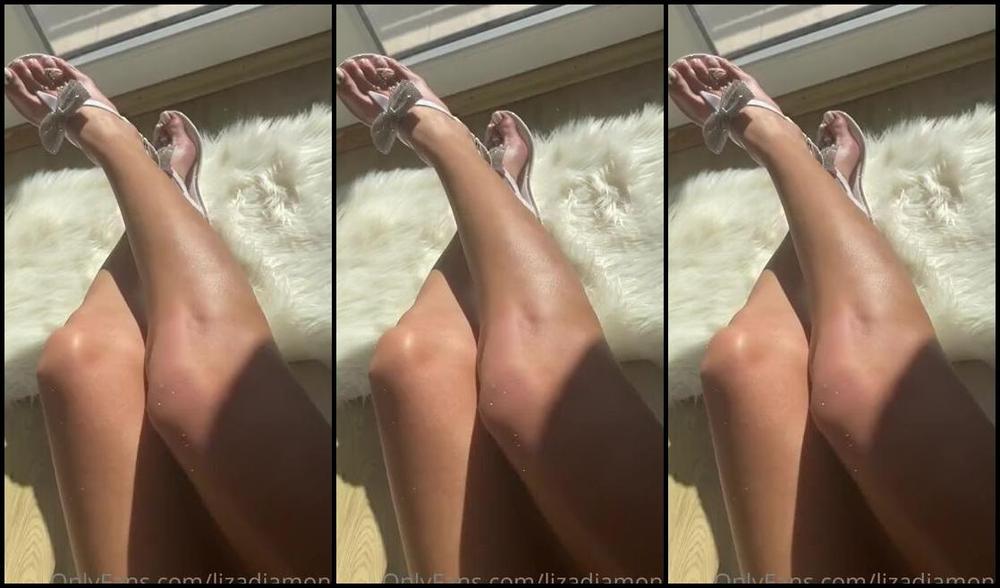 Cuteelisen Nicknamed Cuteelisen Onlyfans 3 Minutes Of Foot Worship For My Pretty Feet In A Cute Little White Sandal That I Gently Take Off