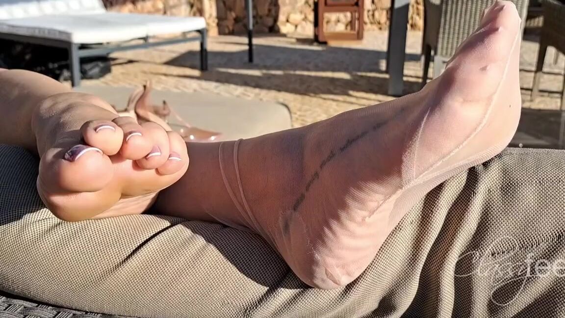 Classyfeet Sofia Nicknamed Classyfeet 01 19 2023 Onlyfans Video Which Would You Sniff First Best Experience Must Be Both At The Same Time Face Hugging