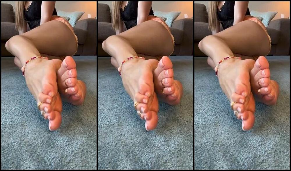 Simply Milena Nicknamed Simplymilena Onlyfans Found This Video From Last Summer Do You Like Natural Nails Well Here S Mine Hope You Like Them