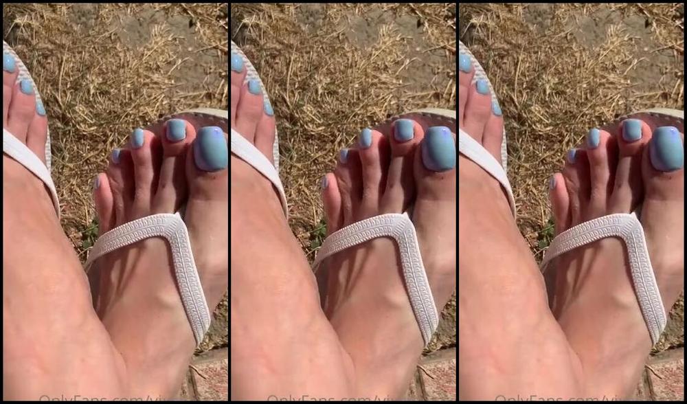 Vixenarches Onlyfans Current Vacation Feet I Couldn T Say Anything Naughty Since I Was Near Family