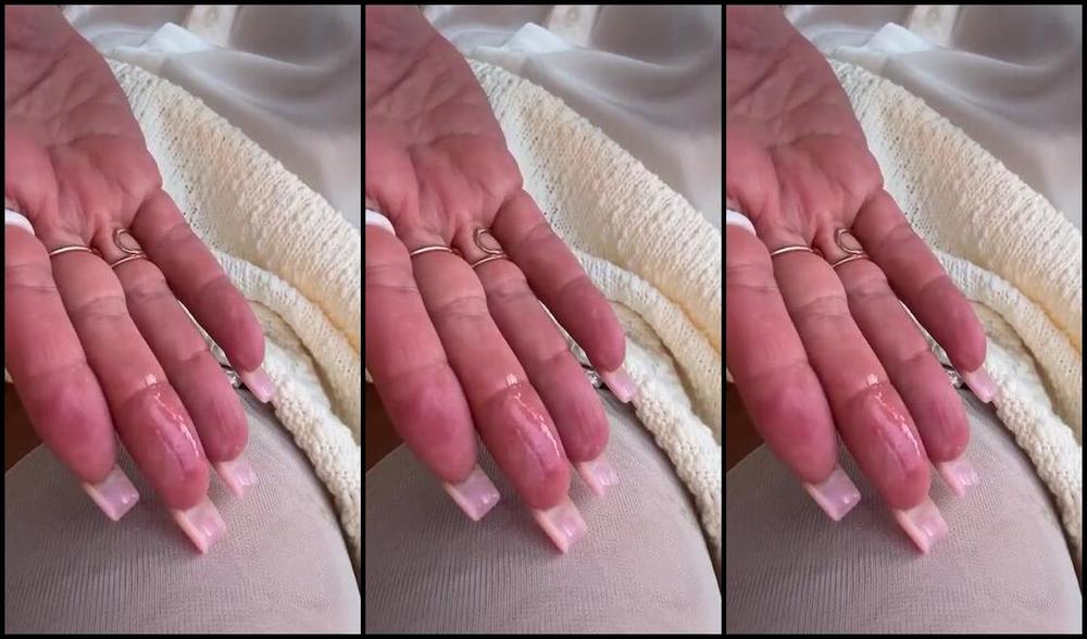 Julia Woo Aka Woo Movie 06 24 2024 Onlyfans Video Got The Apartment Fully Wet