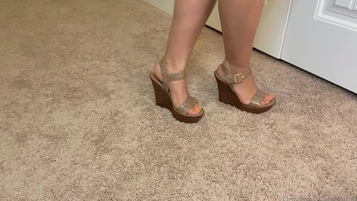 Kamixfeet Playing Around In My Edges