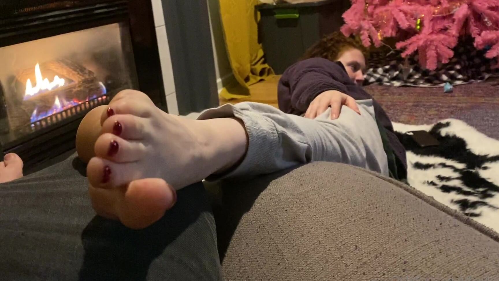 Hayleelove Cameraman Is Casually Filming My Foot Lol