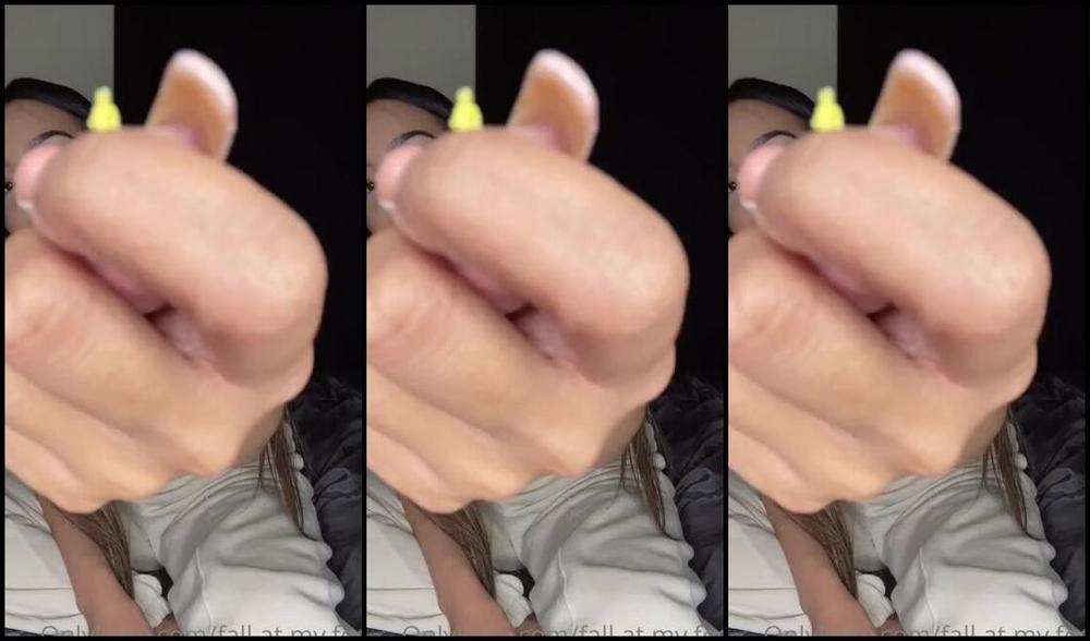 Feetangel Nicknamed Fallatmyfeet Foot Fetish 06 04 2022 Onlyfans Video What Else Do You Think I Should Do To This Tiny