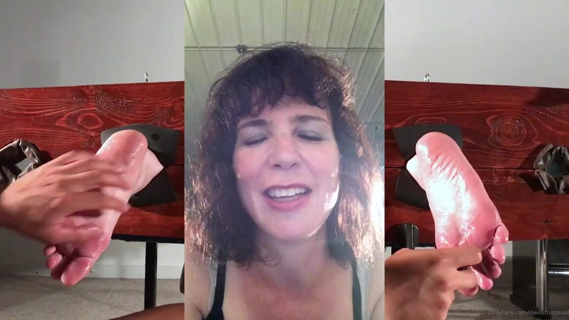 Devilsfootstool Onlyfans Kay Tickled In Stocks2