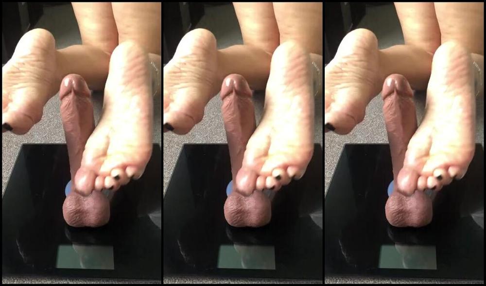 Deedeericanfeet Onlyfans I Like How My Wrinkles Look Here Nice N Shiny