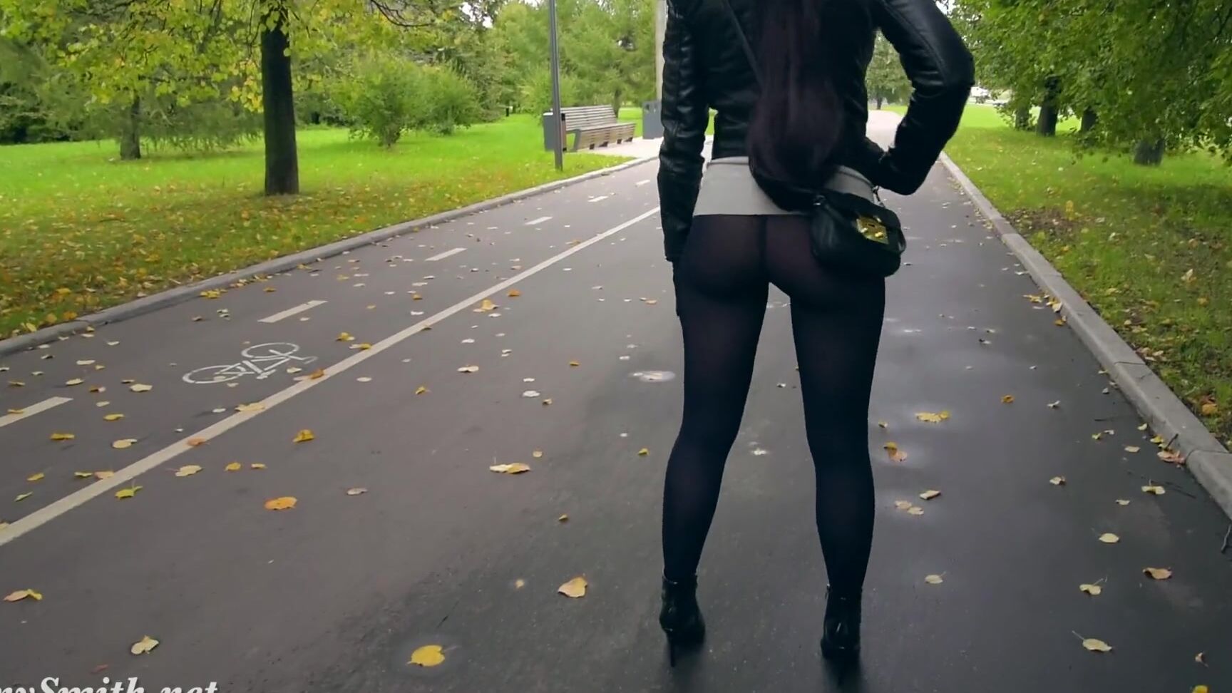 Jeny Smith Jeny Smith black pantyhose pretends to be leggings. Pornhub