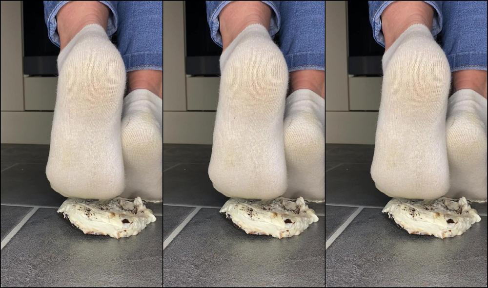 Anas Socks Smelly Socks Cake Crush You Can Only Eat It From The Bottom Of My Old Dirty Sweaty So