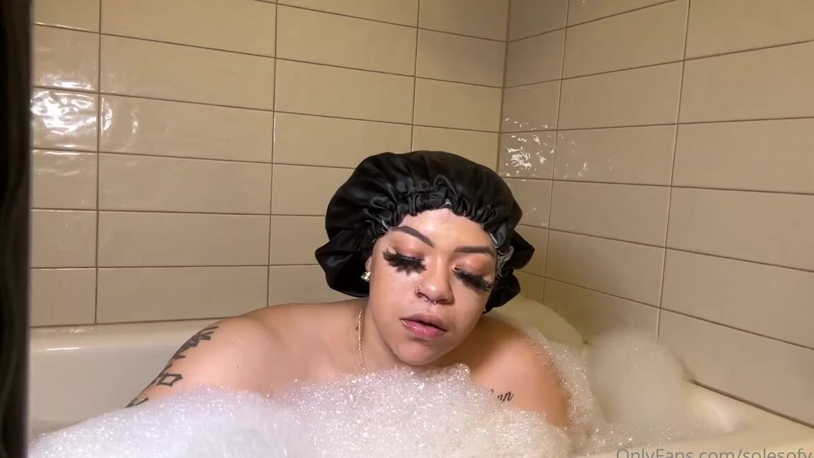 Goddess Yanna Aka Solesofyanna 05 18 2024 Onlyfans Video Who Wants To Join Me In The Bath Me Amp My Soapy Soles