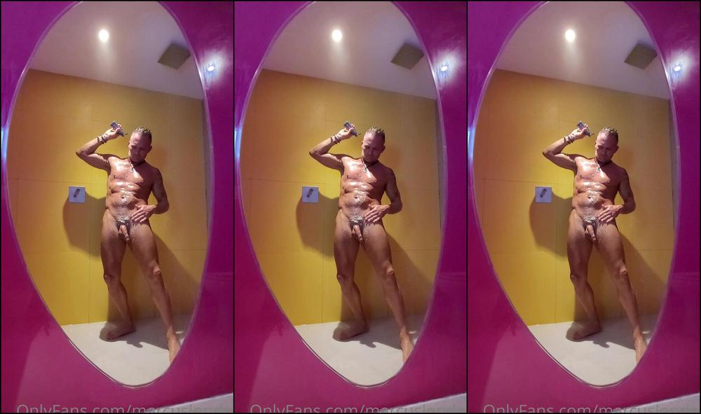 Marcuslondon Dancing In The Shower Getting My Groove On