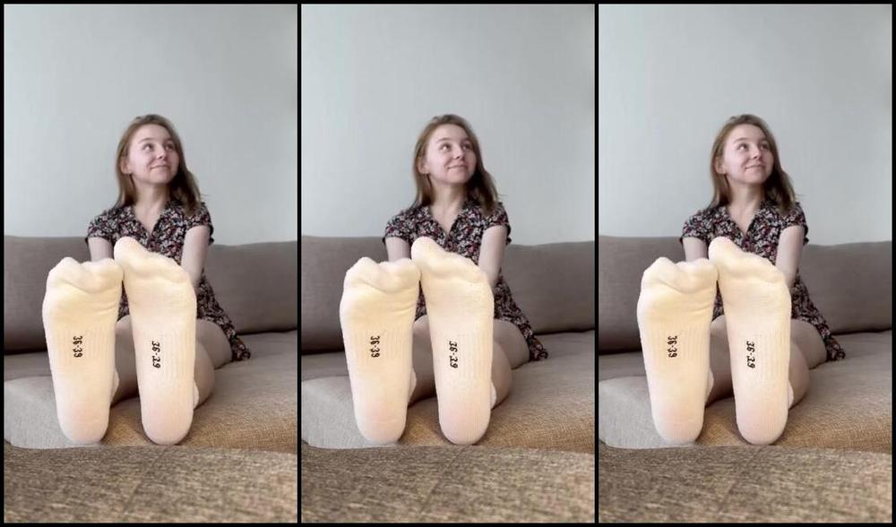 Anastasiia Aka Olhovetskaya Onlyfans Juicy Feet In Socks