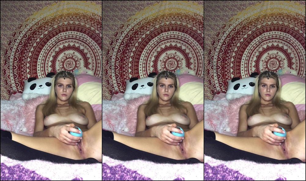 Meganholly Fucking Myself With Dildo And Vibrator