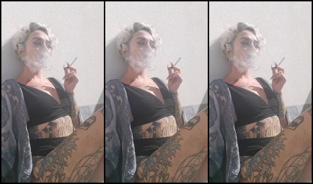 Queen Kinkerbell Nicknamed Kinkerbell23 Onlyfans Sharing My Morning Cigarette