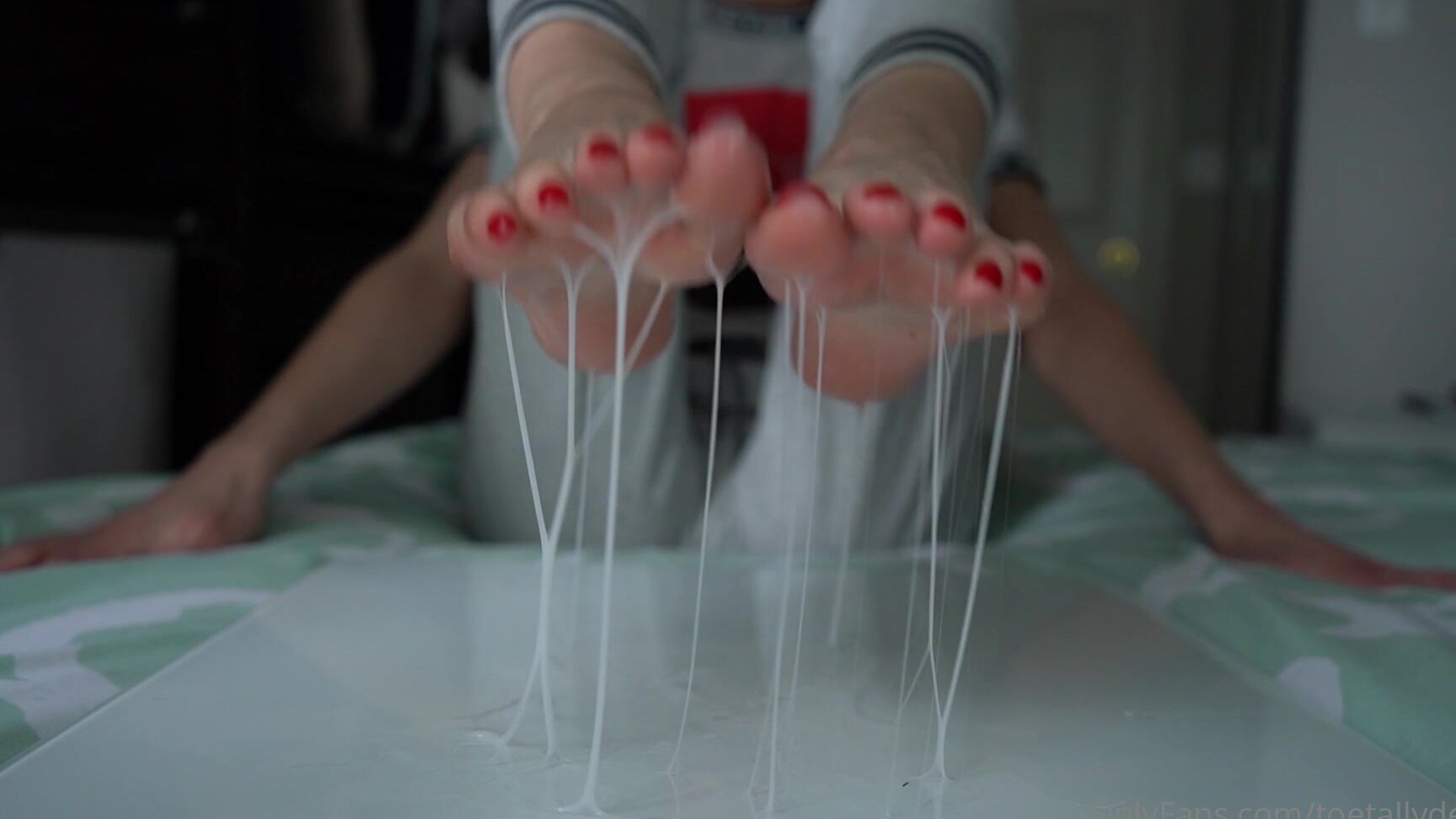 Toetallydevine Getting Messy