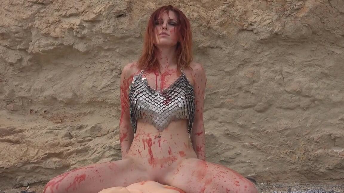 Nakedbarbiedoll Red Sonja Cosplay Dildo Vid Filmed In The Desert The K Version Was Too Big To Upload S