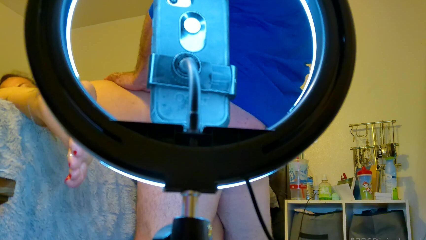 Dixiesjewels Enjoy This Sloppy Face Fucking And Multiple Position Live We Did With A Fan Tips Always