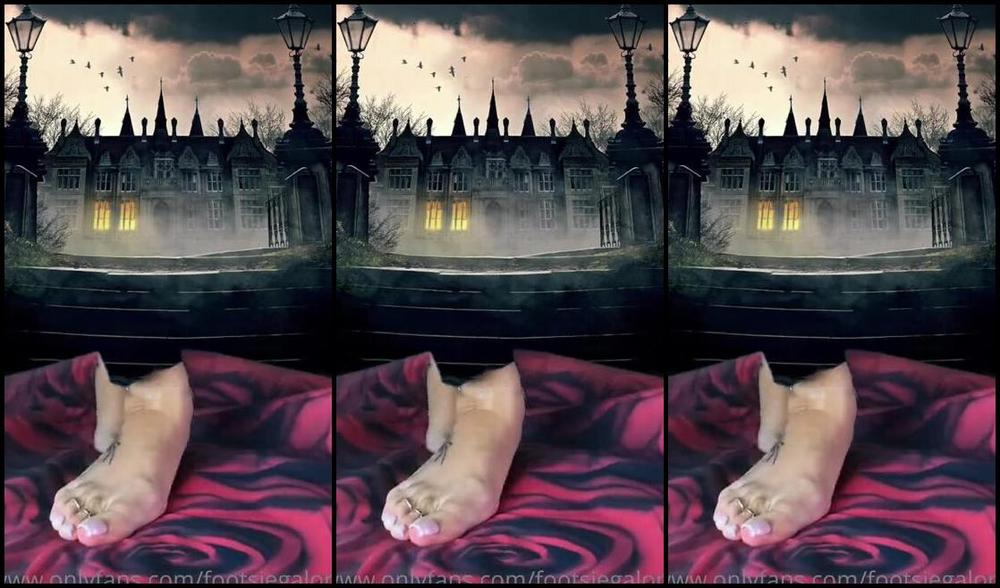 Footsiegalore Onlyfans 2021 Halloween Collection Starts Now If You Ve Seen This Movie You Know Imagine Playful Footsie 5Y